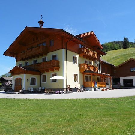 Baby- Und Kinderbauernhof Montaning Forstau  Kültér fotó